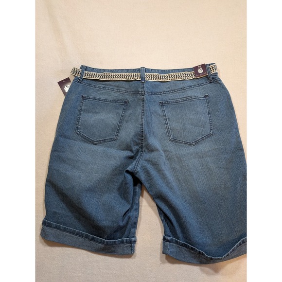 Gloria Vanderbilt MA Belted Bermuda Shorts Medium Wash Denim Women's Size 16 - Picture 6 of 7